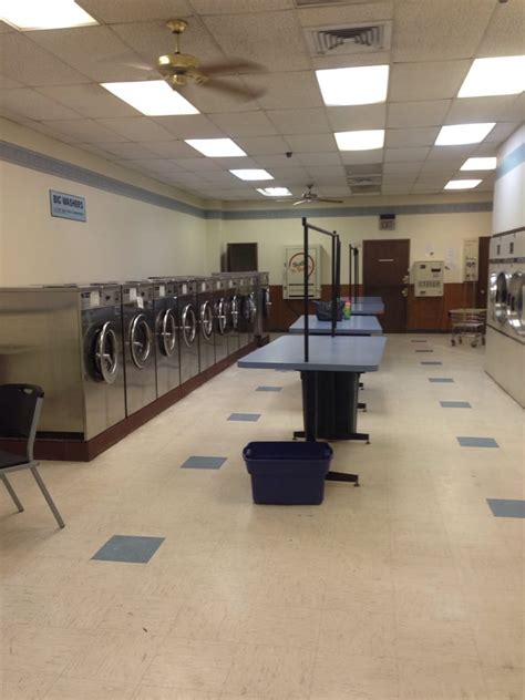  Midland Plaza Laundromat. Laundromats Commercial Laundries (2) 9 Years. in Business. Amenities: Wheelchair accessible (865) 244-5675. 224 S Calderwood St. Alcoa, TN ... 